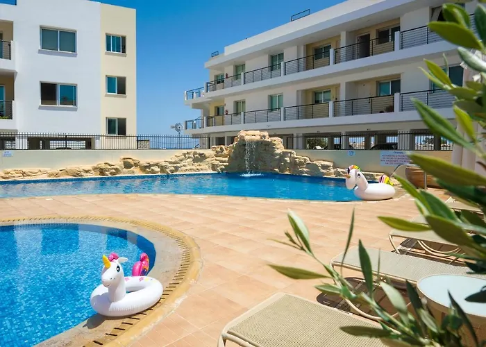 Sea View Apt*spacious Balcony*200m To The 아파트